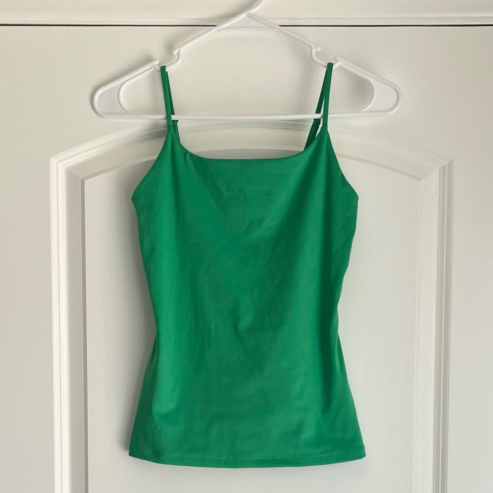 Nine West Sculpt Cami Stretchy Top in Lime Green, Never Worn
Size: XS
